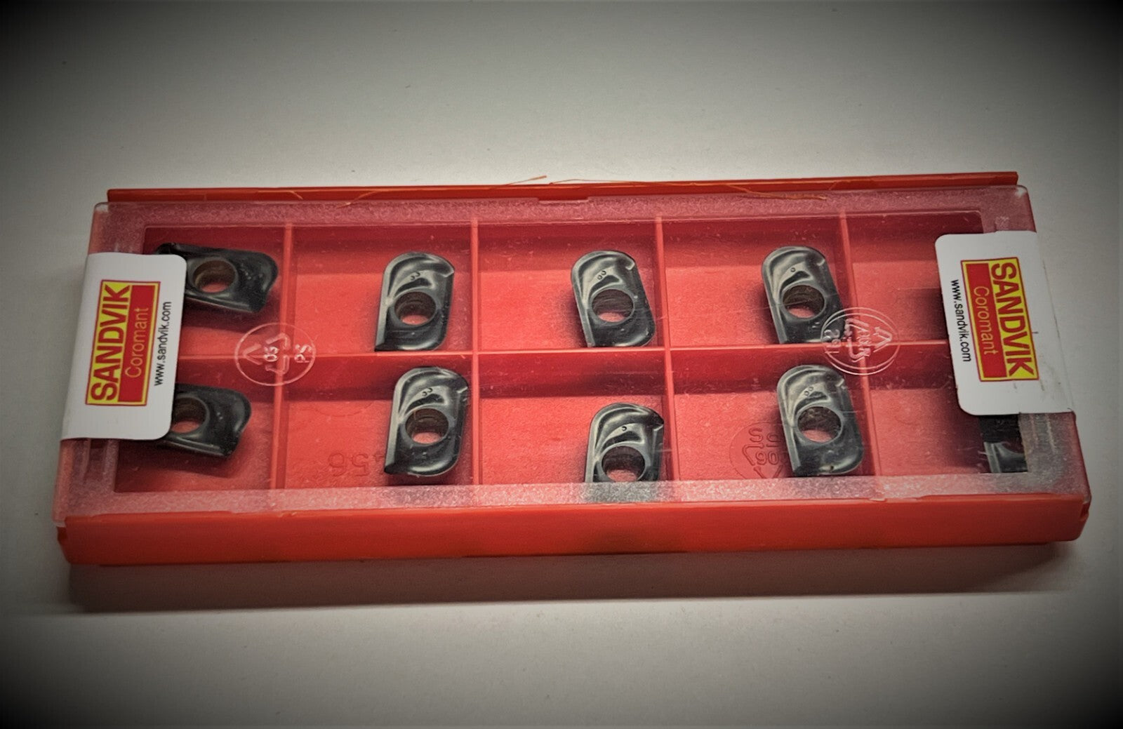 10pcs. Sandvik R390-170440E-PM 4240 Carbide Inserts   R390-17 04 40E-PM 4240
