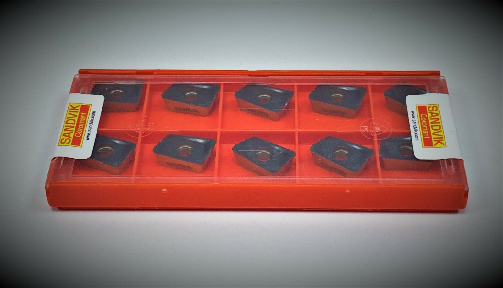 10 pcs. Sandvik R390-18 06 16M-PM 4240 Carbide Inserts R390-180616M-PM 4240